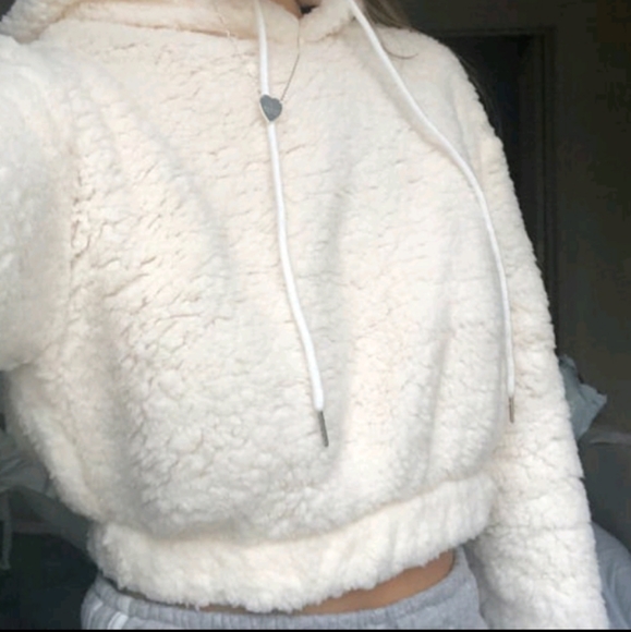 Crop Hoodie Off-White Teddy w/drawstring Xsmall-Small - Picture 4 of 4
